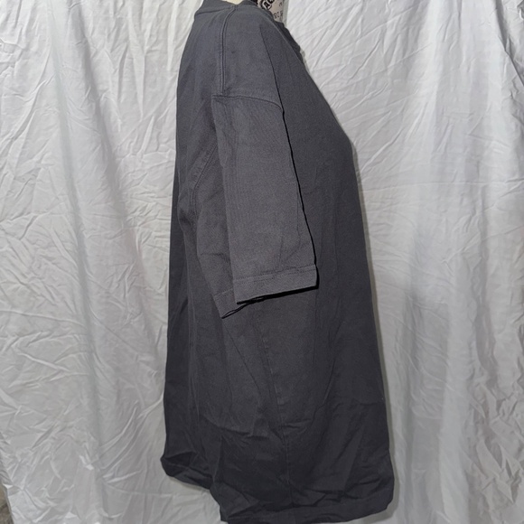 T-Shirt - Picture 4 of 4